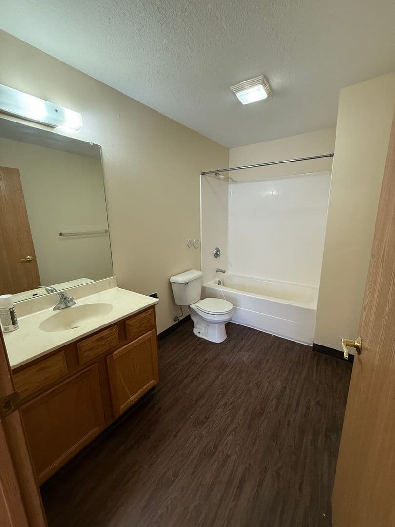Ames Apartment: 219 Crystal St