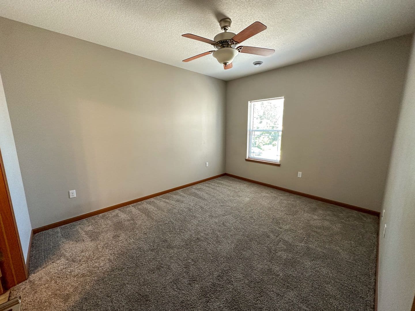 Ames Apartment: 135 Campus