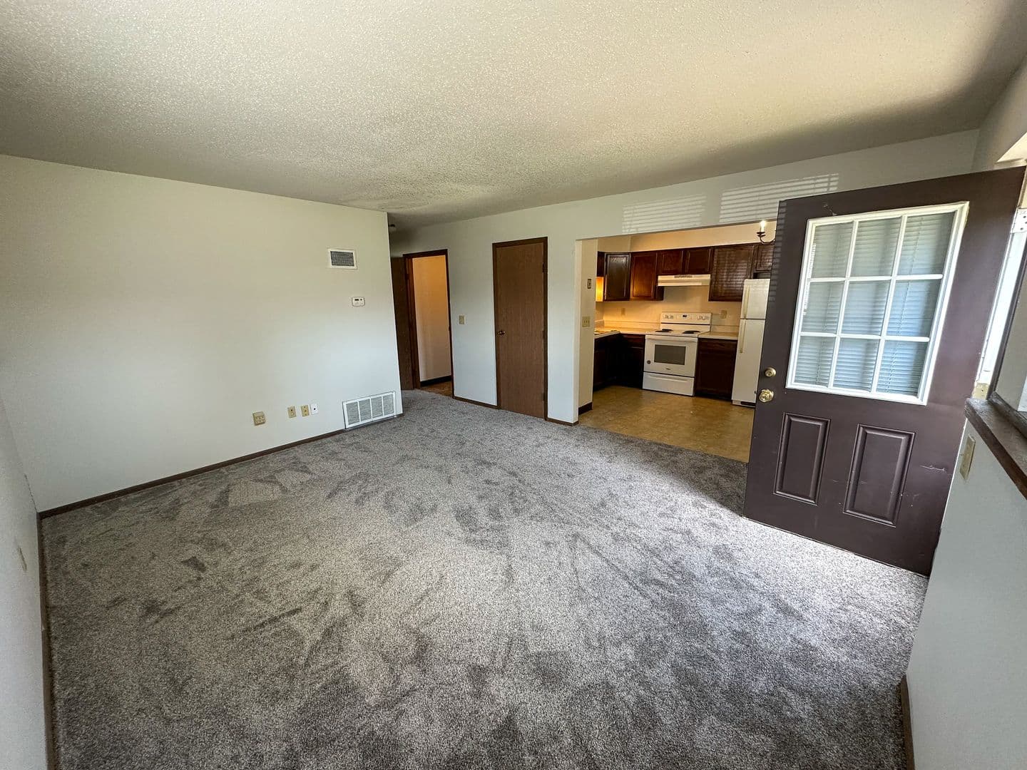 Ames Apartment: 4606 Ontario St