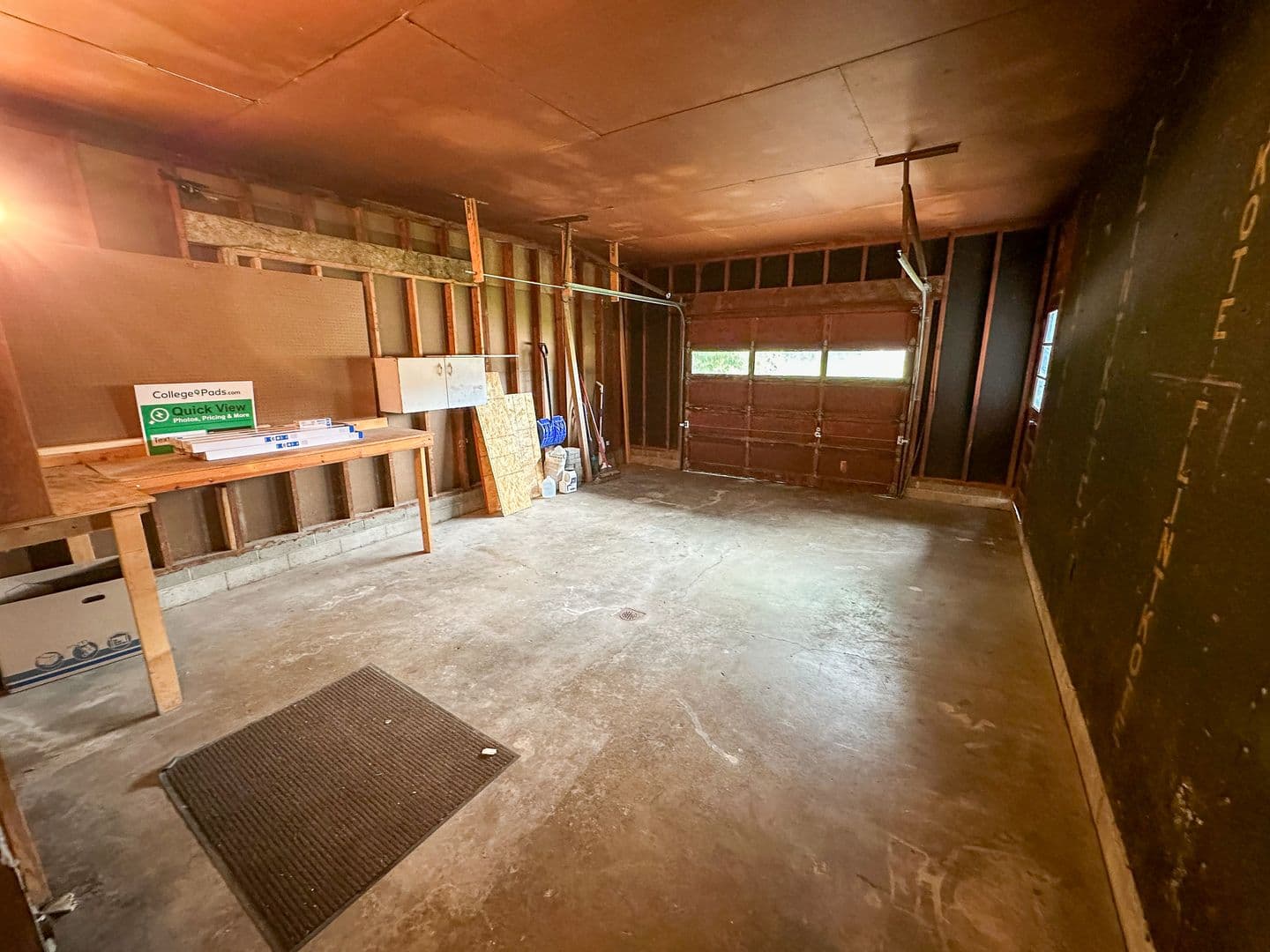 Ames Apartment: 3319 Story Street
