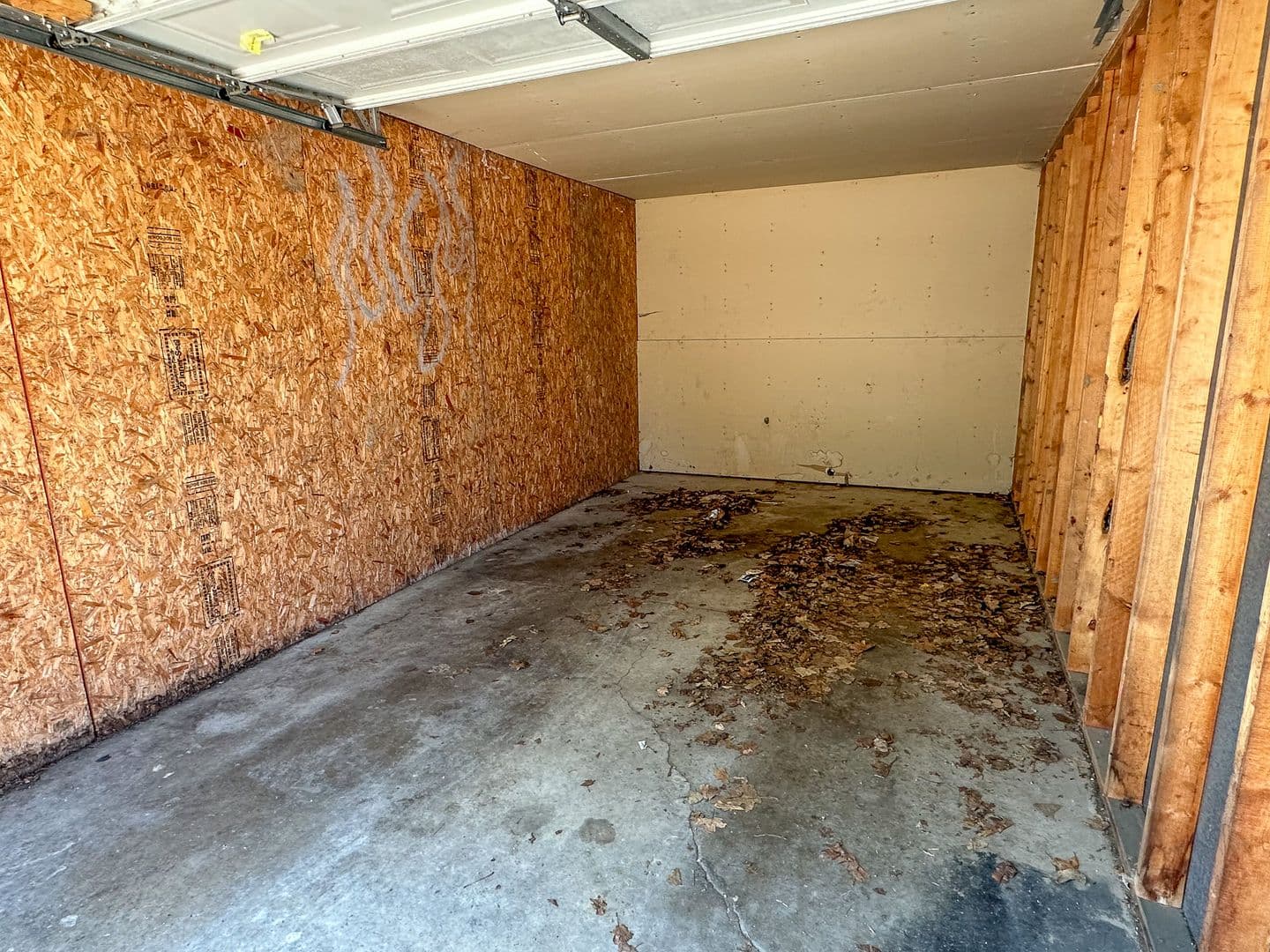Ames Apartment: 645 Stonehaven Drive