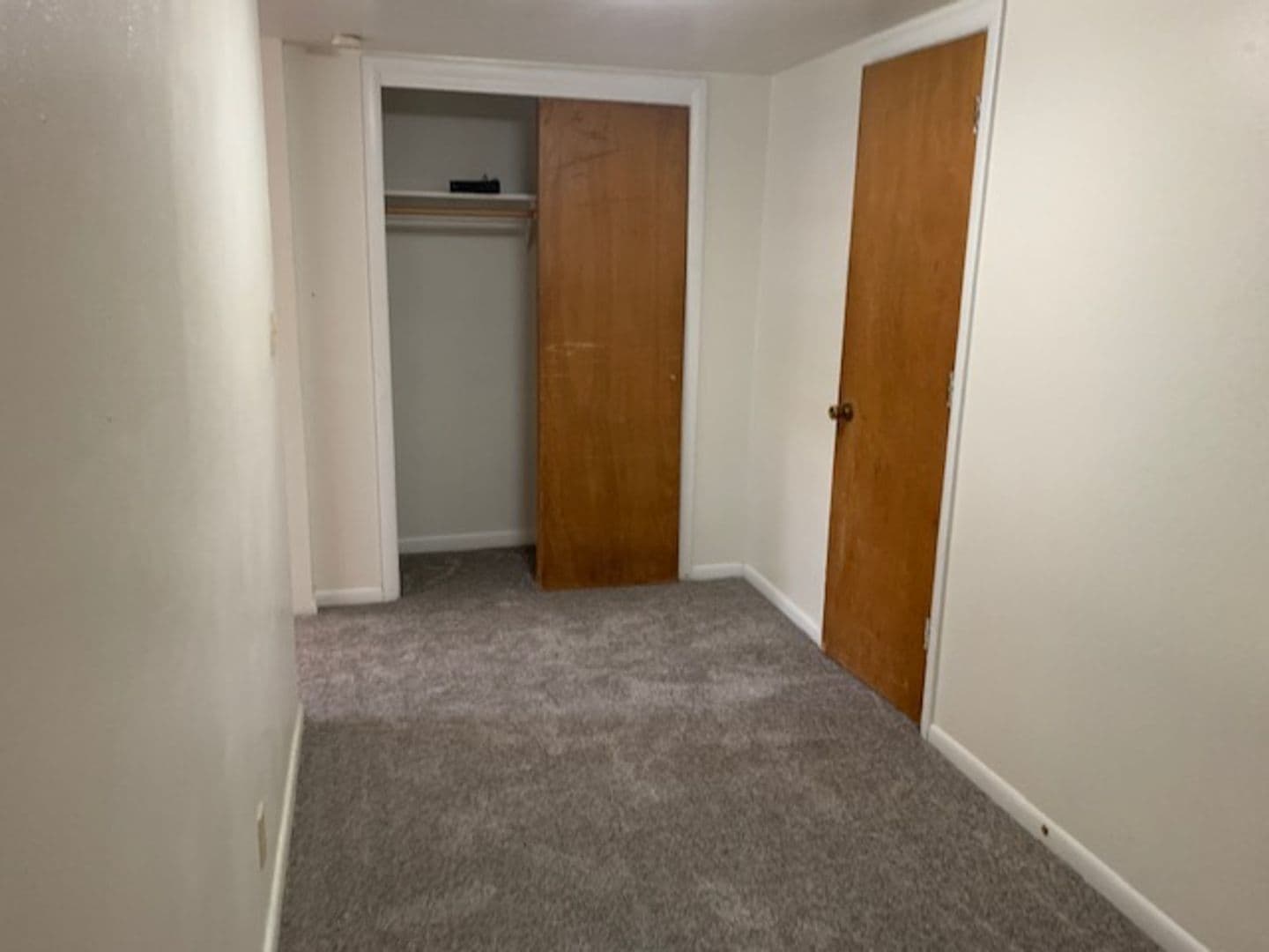 Ames Apartment: 1108 S. 4th St