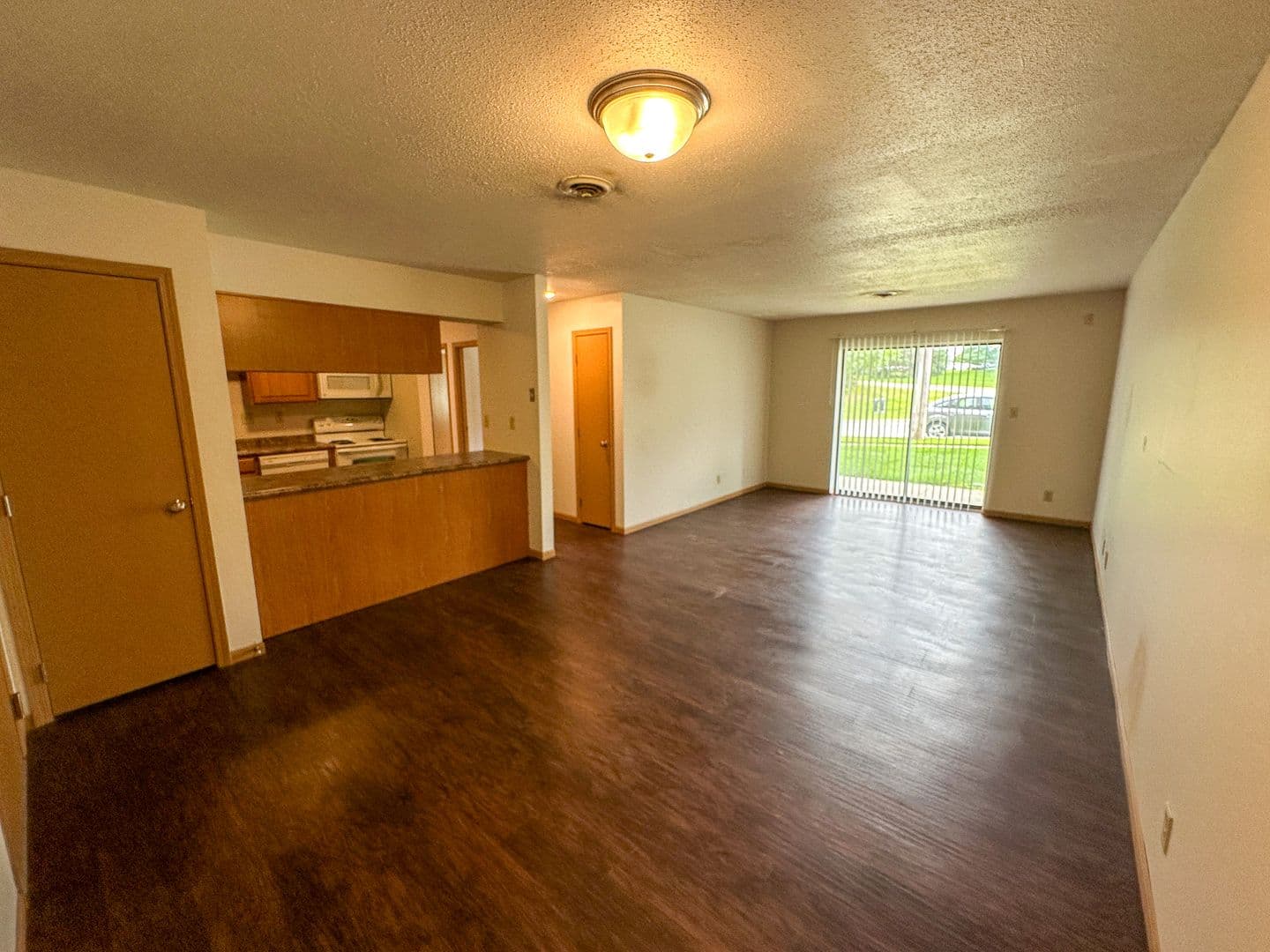 Ames Apartment: 247 Sheldon Ave