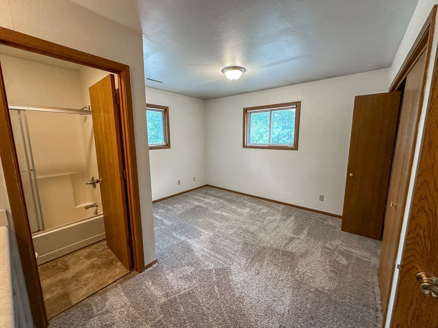 Ames House: 3010 Oakland St