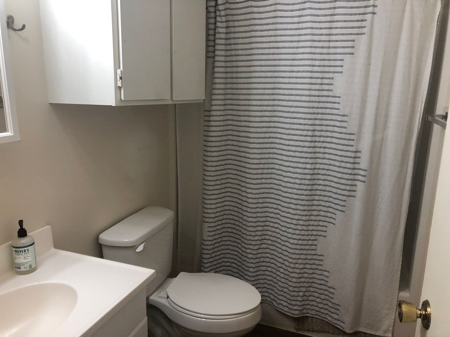 Ames Apartment: 2912-2914 Oakland St