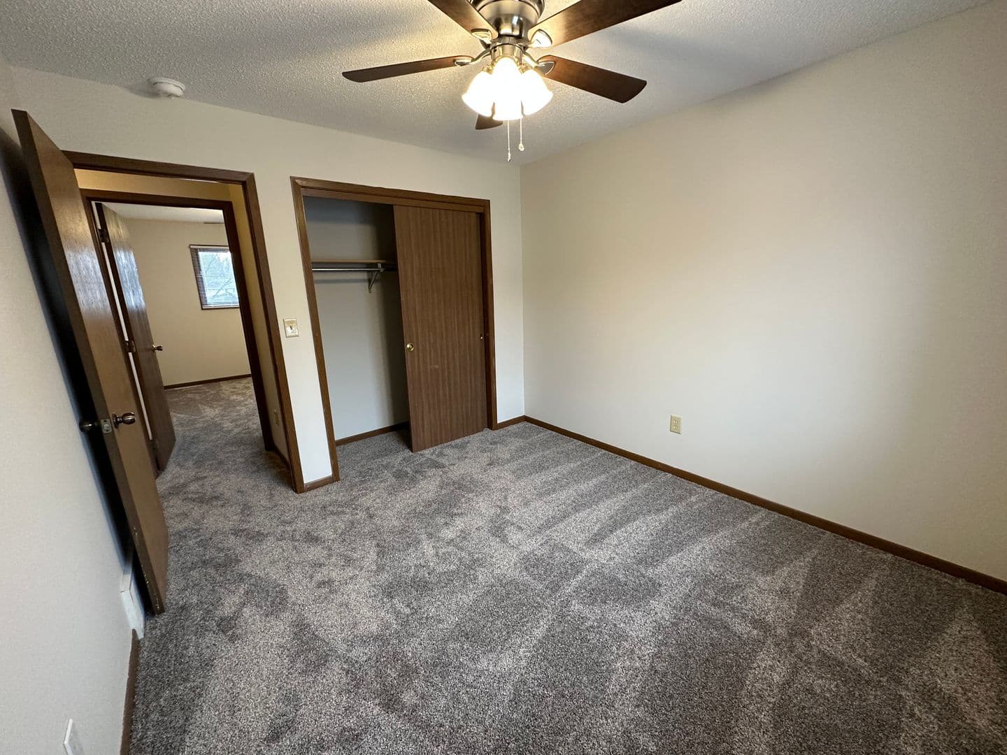 Ames Apartment: 1526 Little Bluestem Ct