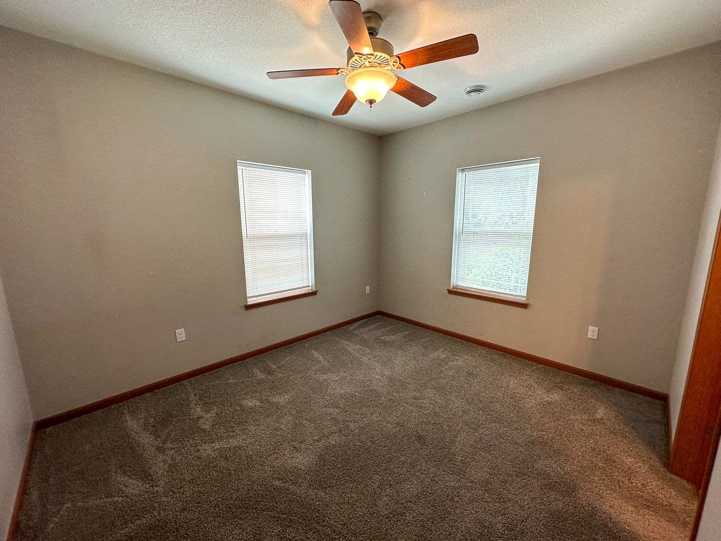 Ames Apartment: 135 Campus