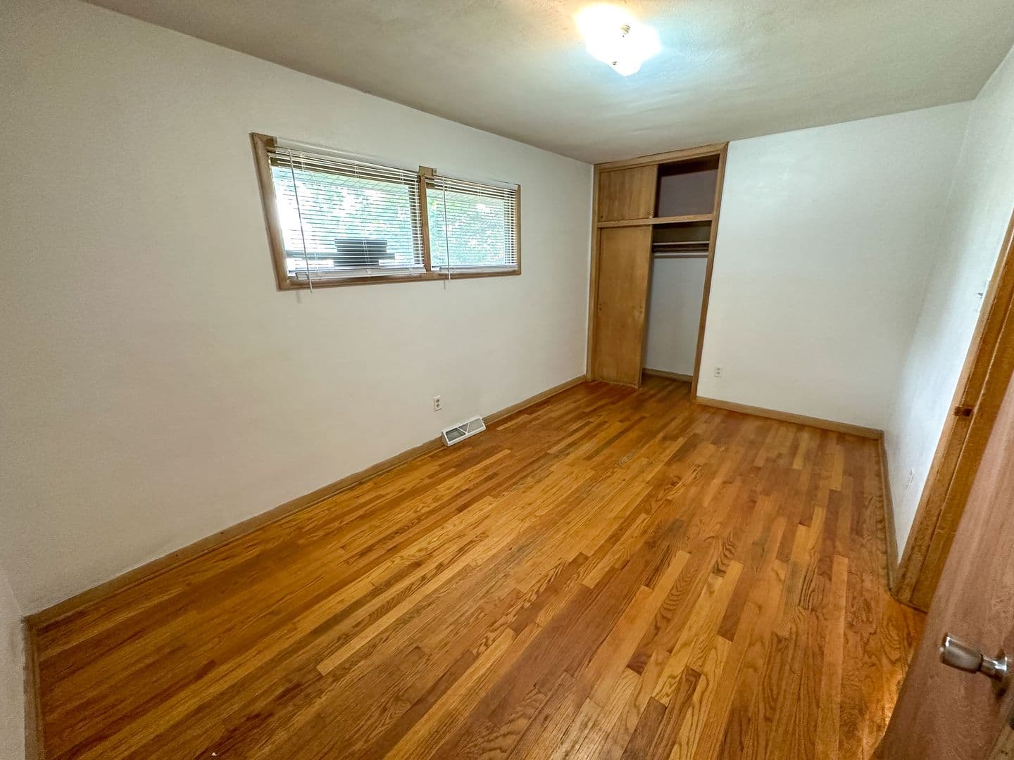 Ames Apartment: 3319 Story Street