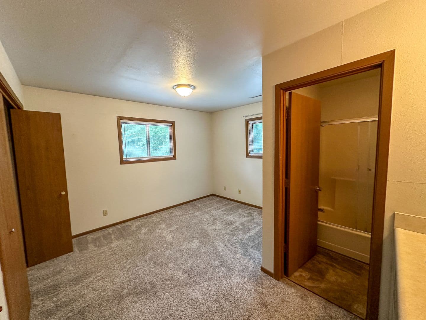 Ames House: 3010 Oakland St