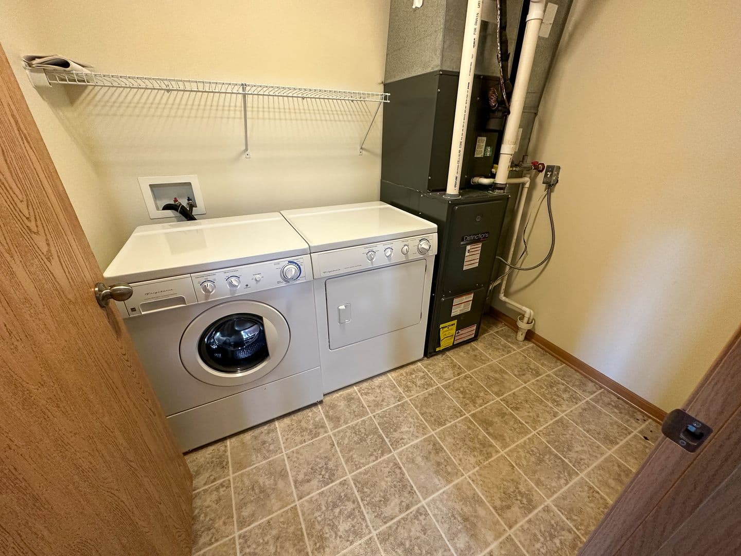 Ames Apartment: 205 Beach Ave