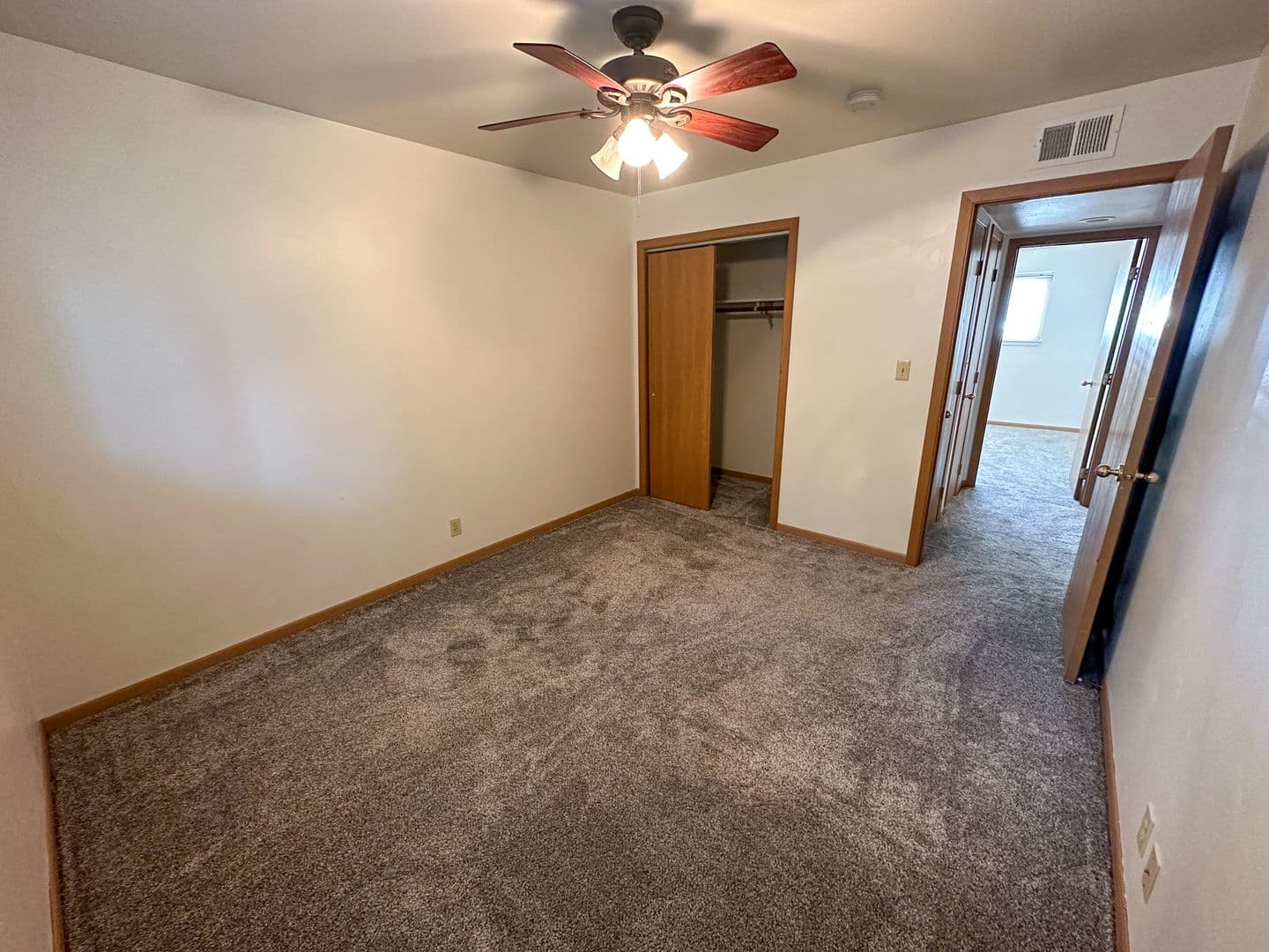 Ames Apartment: 1108 S. 4th St
