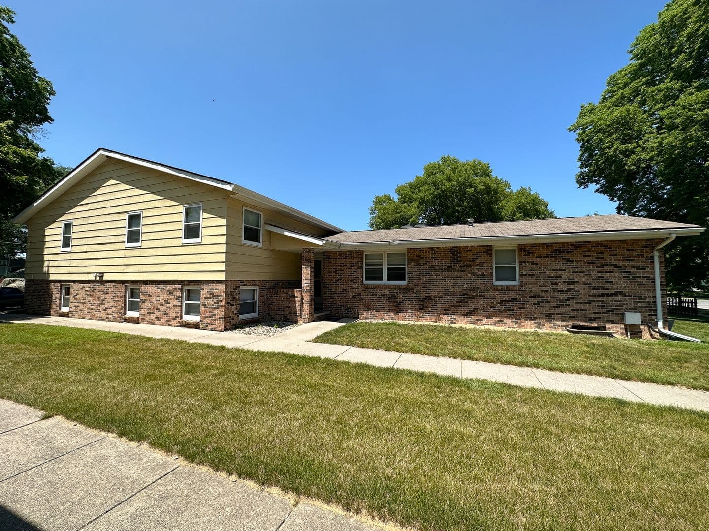 Ames Apartment: 205 Washington Ave