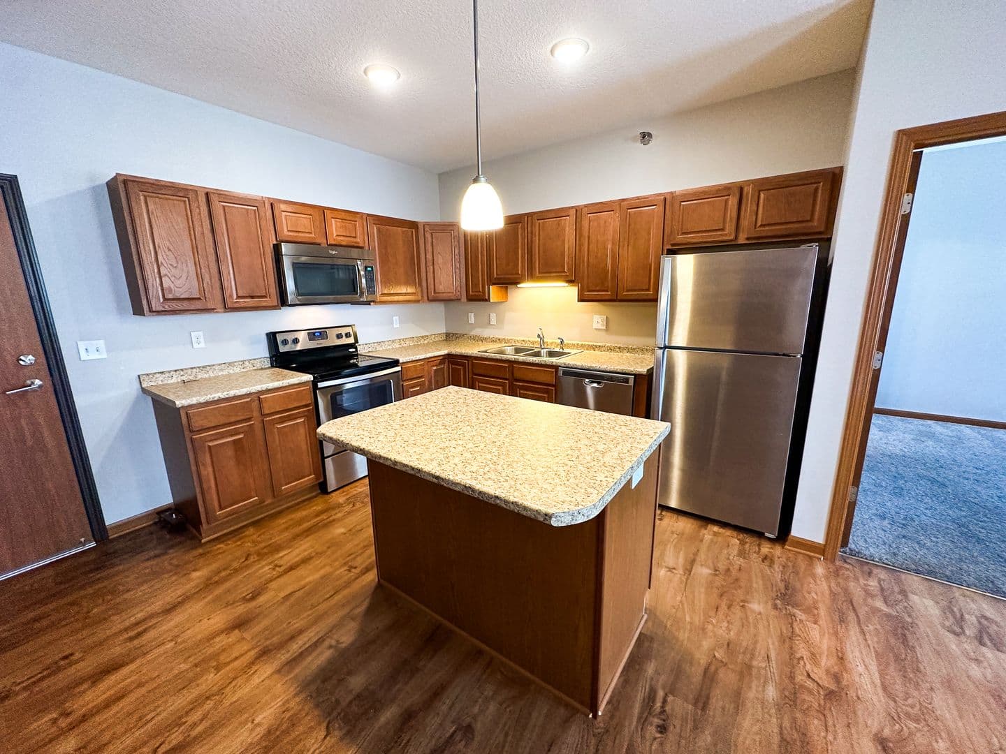 Ames Apartment: 135 Campus