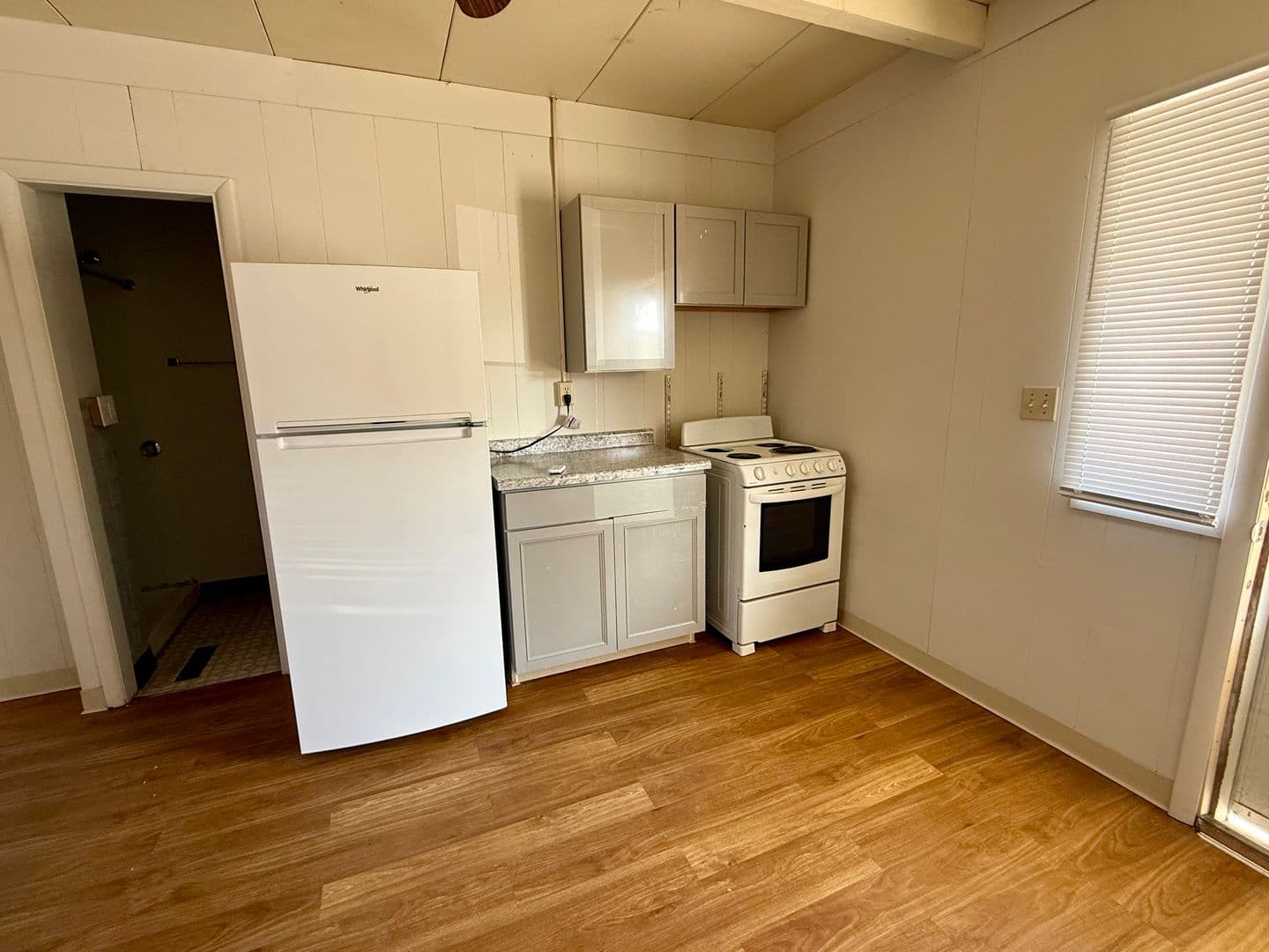 Ames Apartment: 4216 Lincoln Swing St
