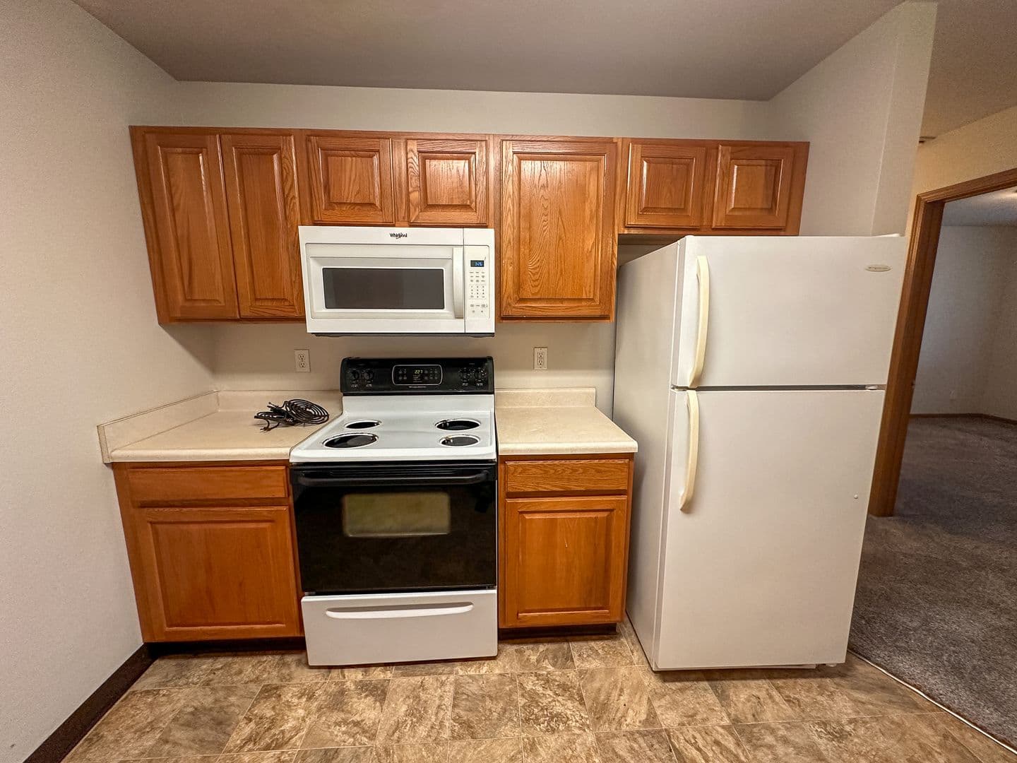Ames Apartment: 1401 N Dakota Ave