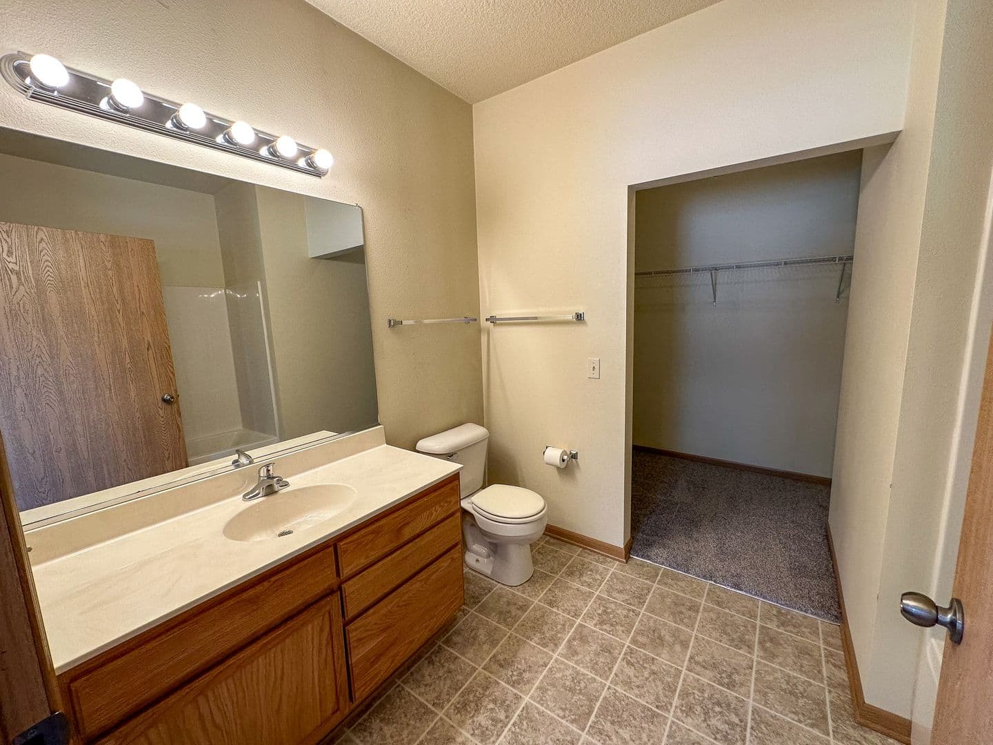 Ames Apartment: 205 Beach Ave