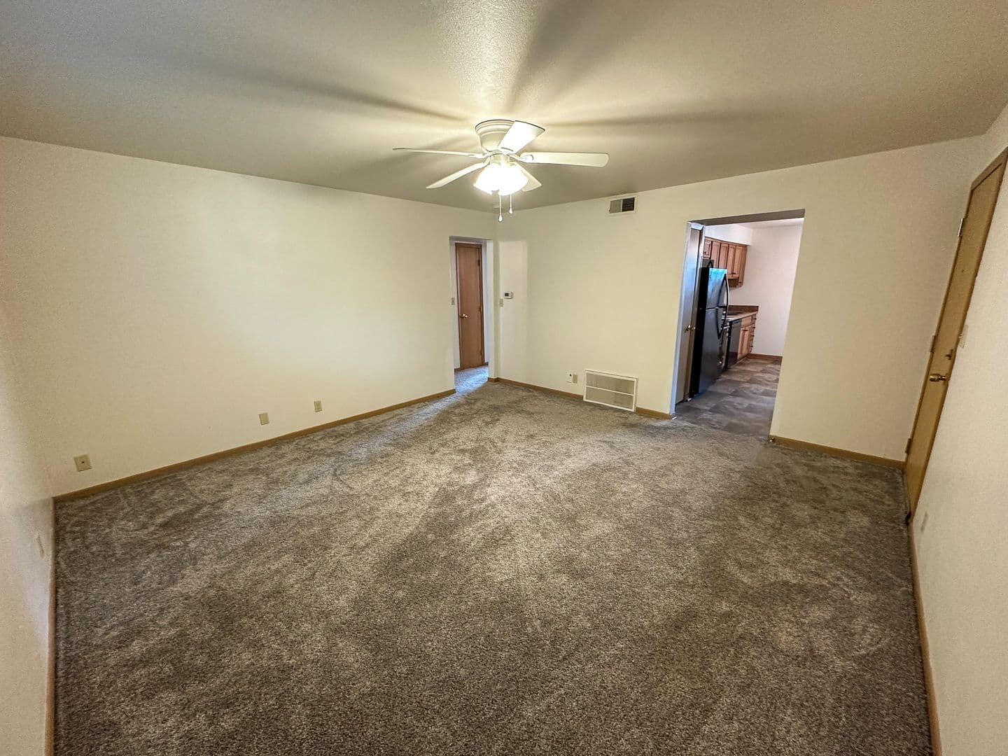 Ames Apartment: 1108 S. 4th St