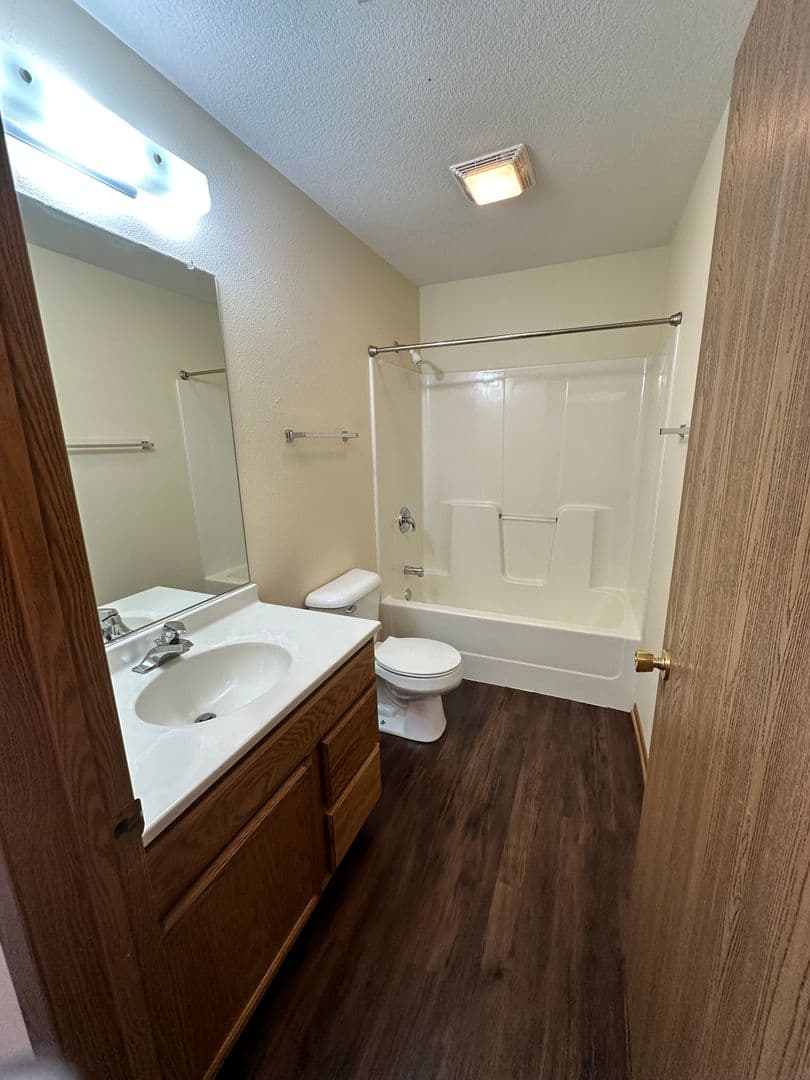 Ames Apartment: 204 Jewel Drive
