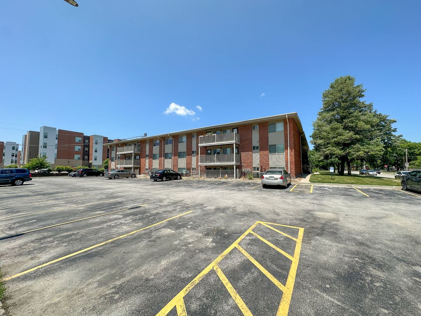 Ames Apartment: 1108 S. 4th St