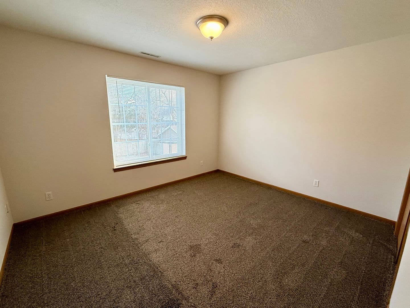 Ames Apartment: 225 Crystal St
