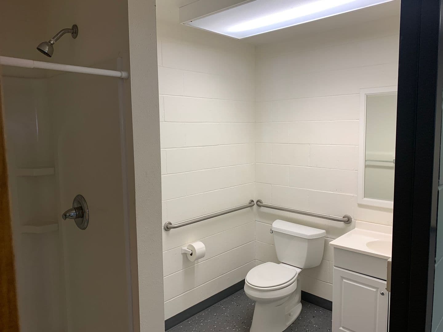 Ames Apartment: 245 N Hyland Ave
