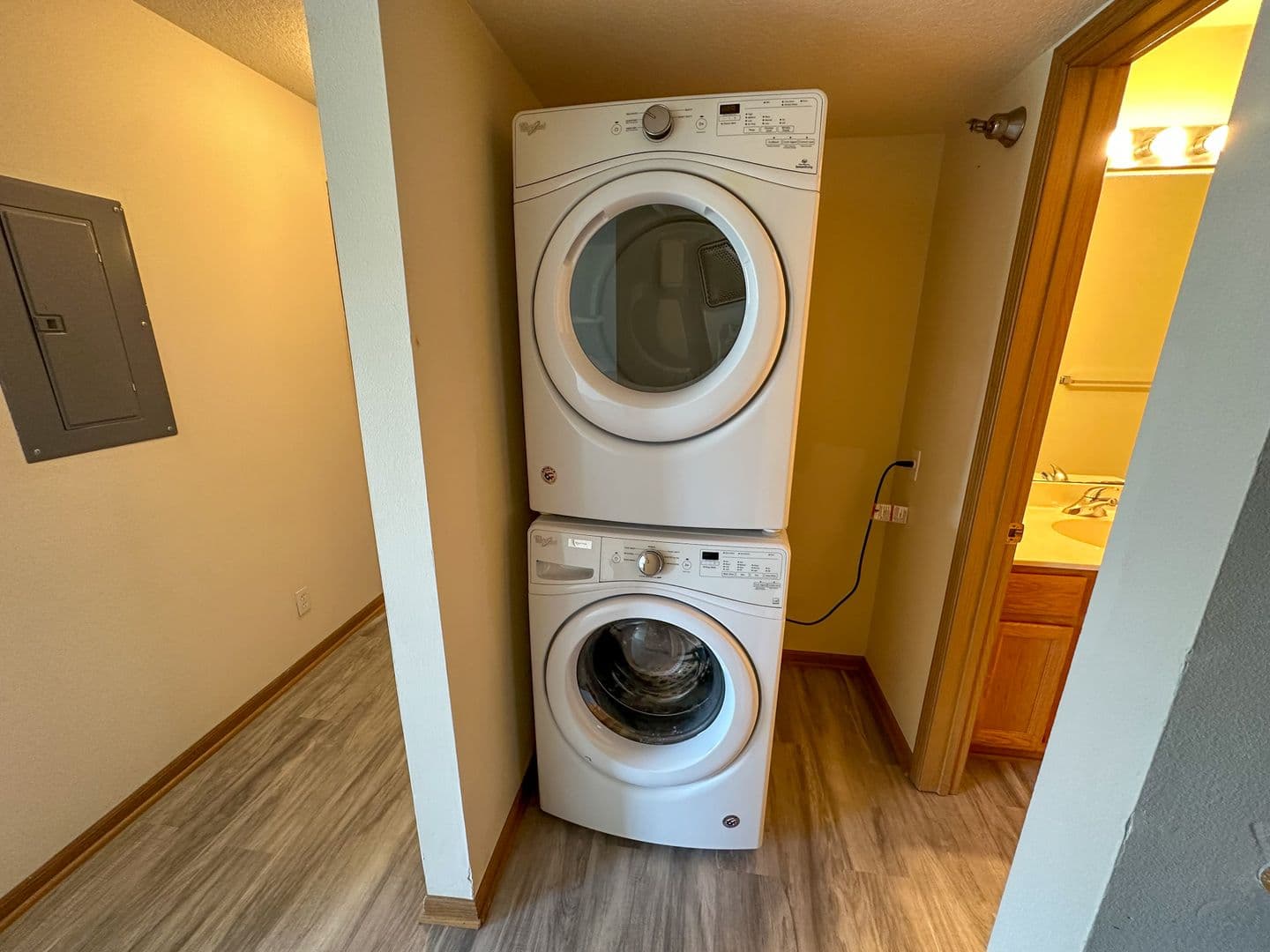 Ames Apartment: 121 Beach Ave