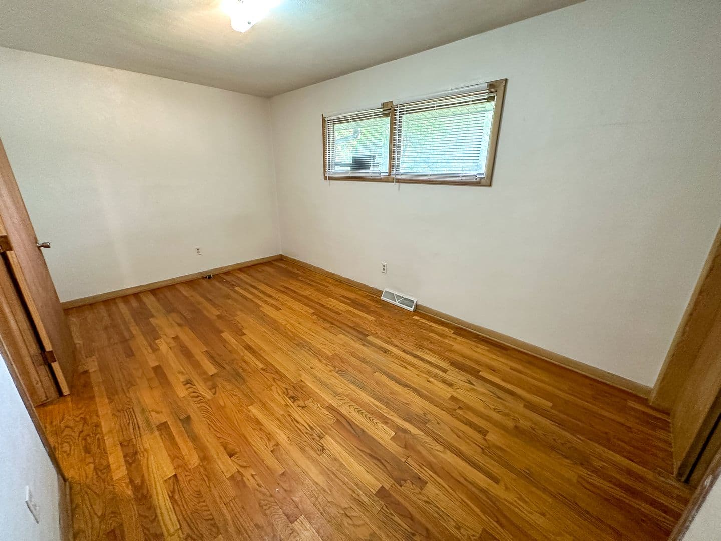 Ames Apartment: 3319 Story Street