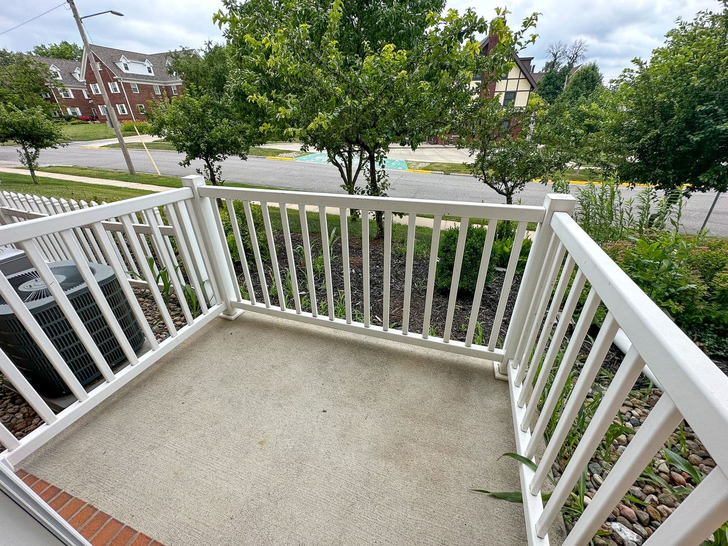 Ames Apartment: 210 Gray Ave