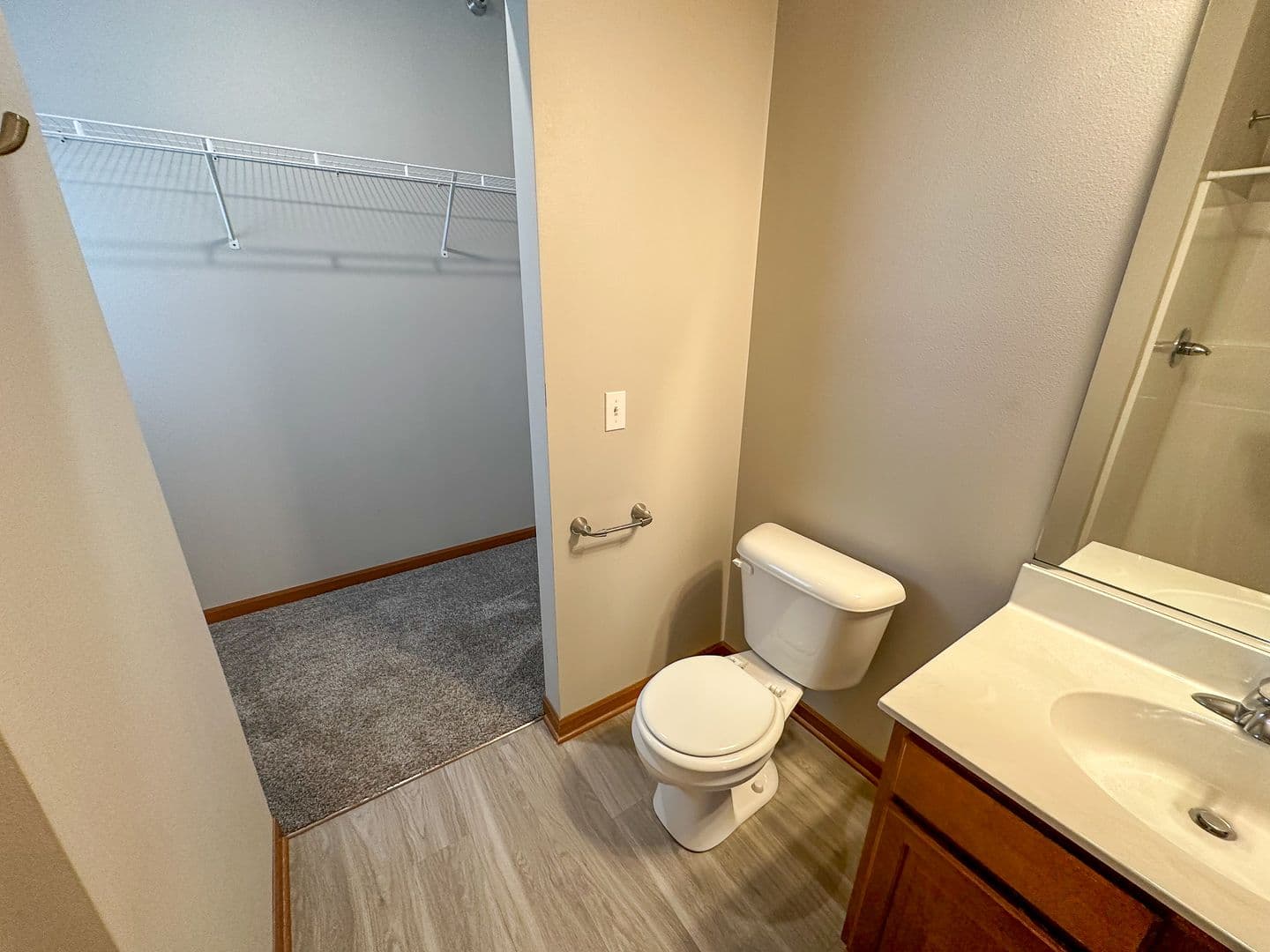Ames Apartment: 135 Campus