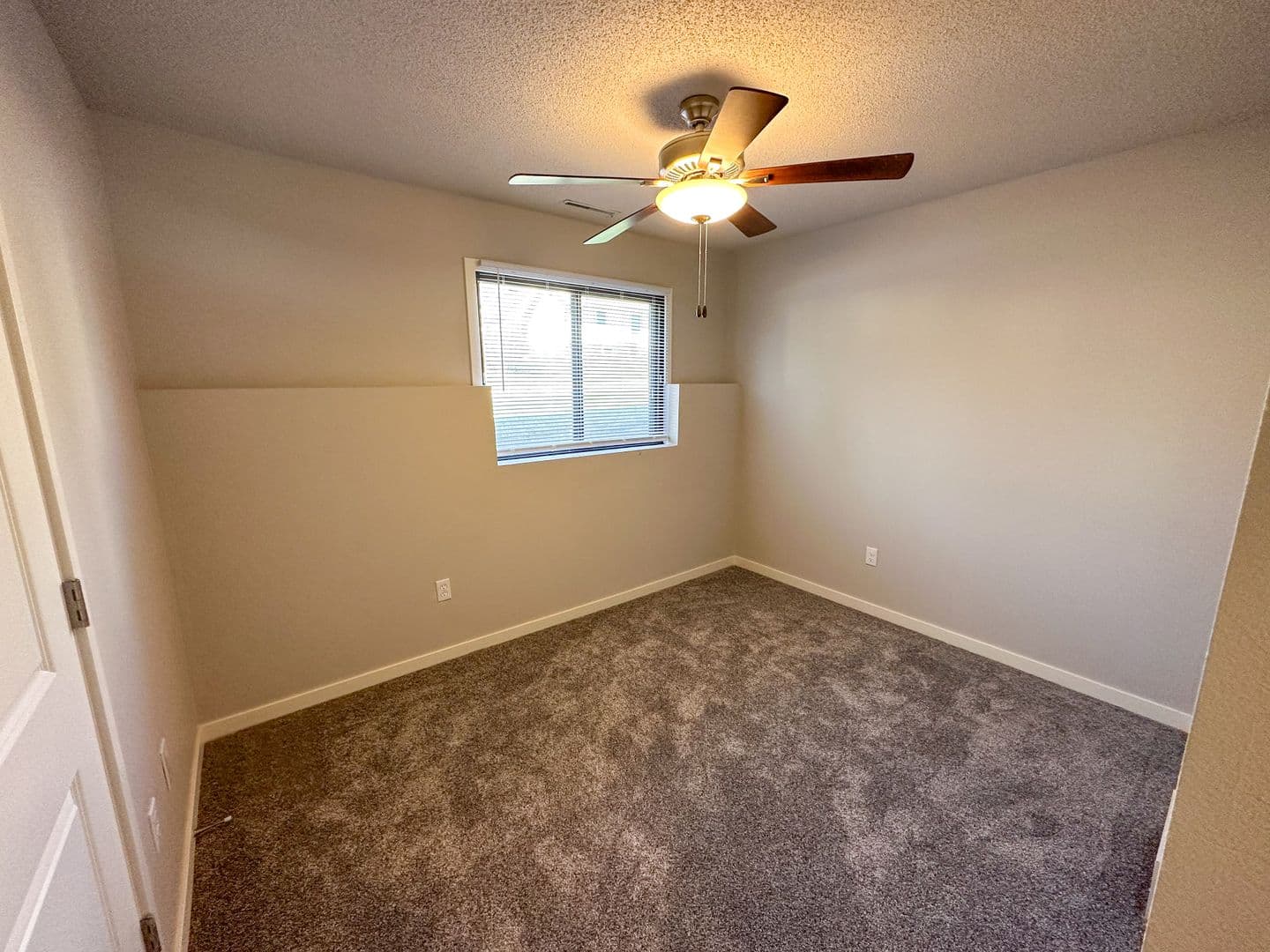 Ames Apartment: 312 Hillcrest Ave
