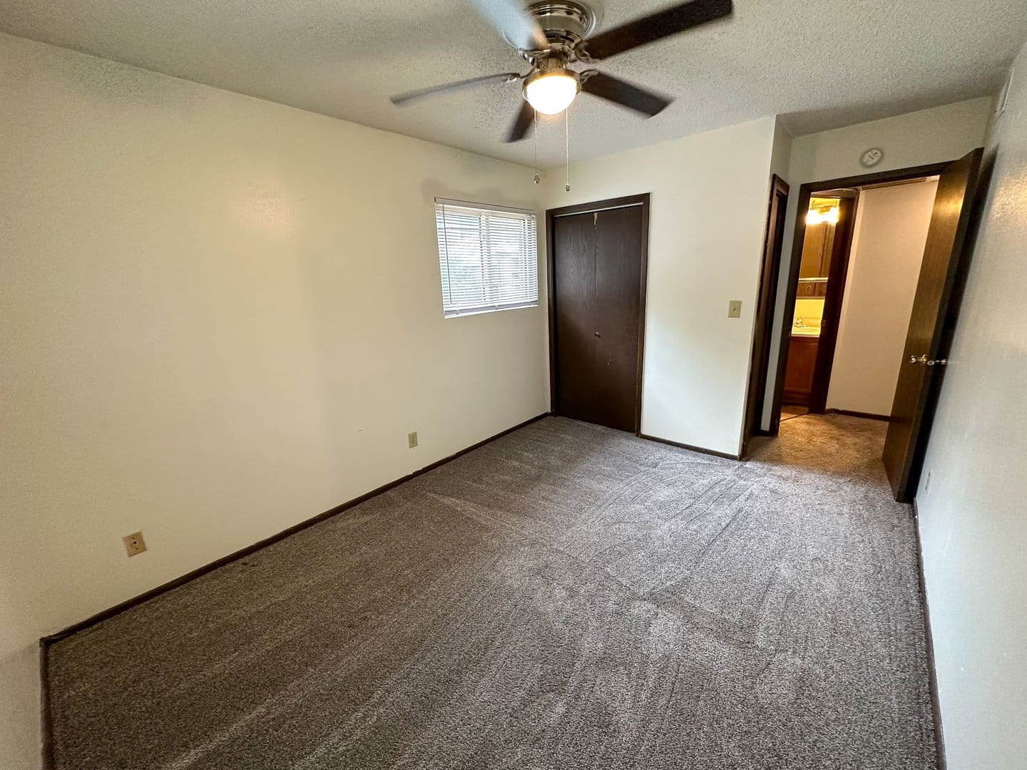 Ames Apartment: 121 Howard Ave