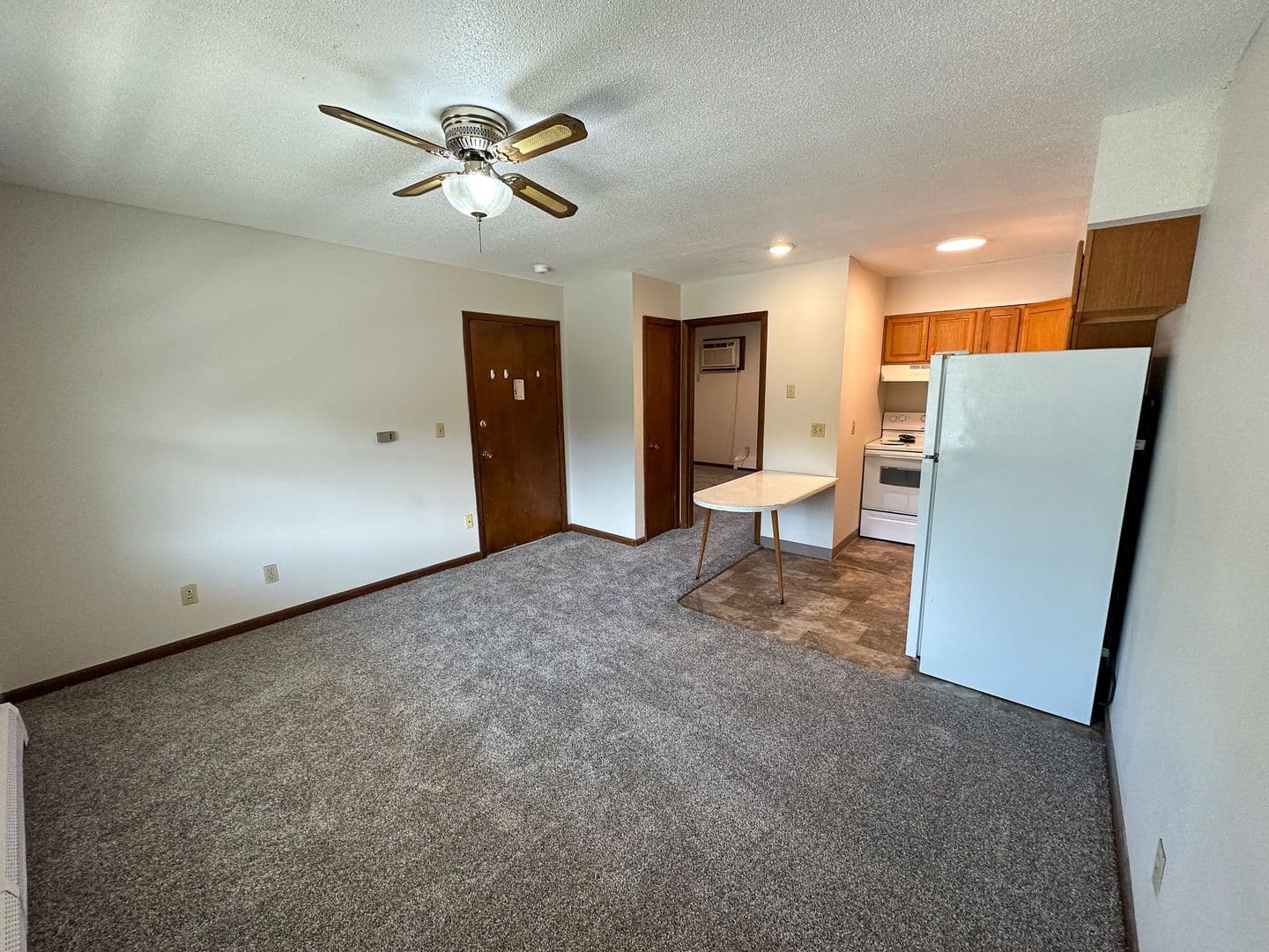 Ames Apartment: 2929 West St