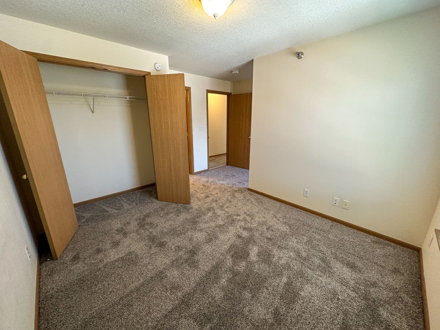 Ames Apartment: 121 Beach Ave