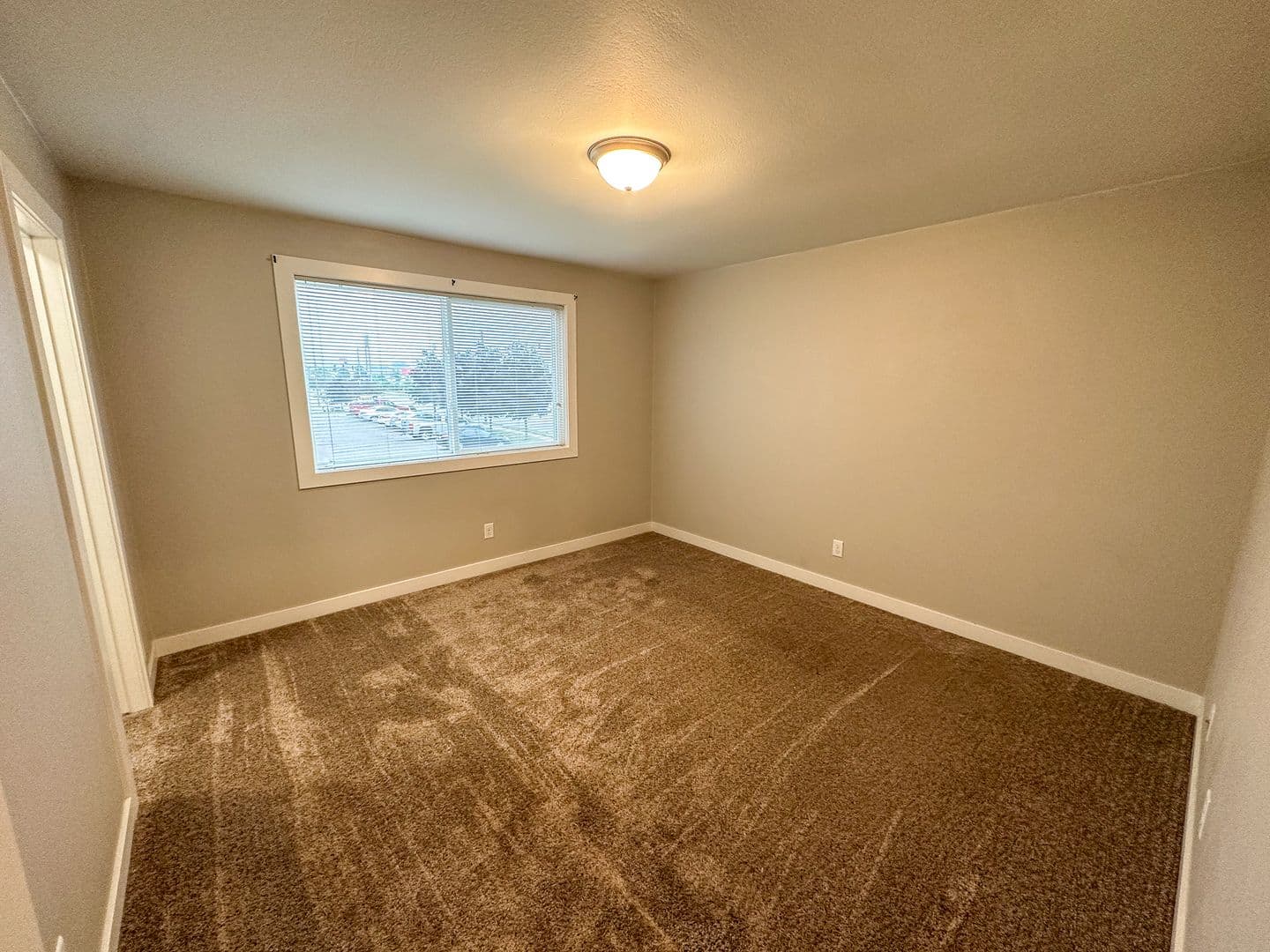 Ames Apartment: 207 S 5th St
