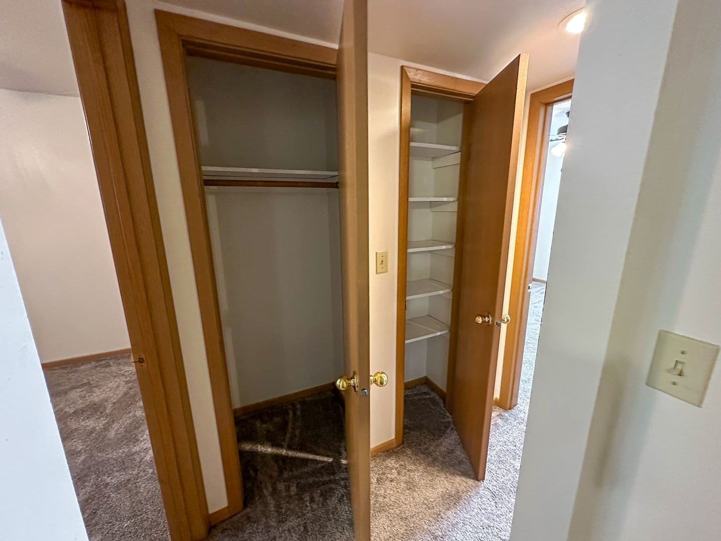 Ames Apartment: 1108 S. 4th St
