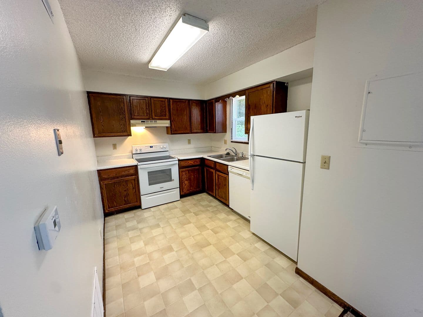 Ames Apartment: 219 Washington Ave