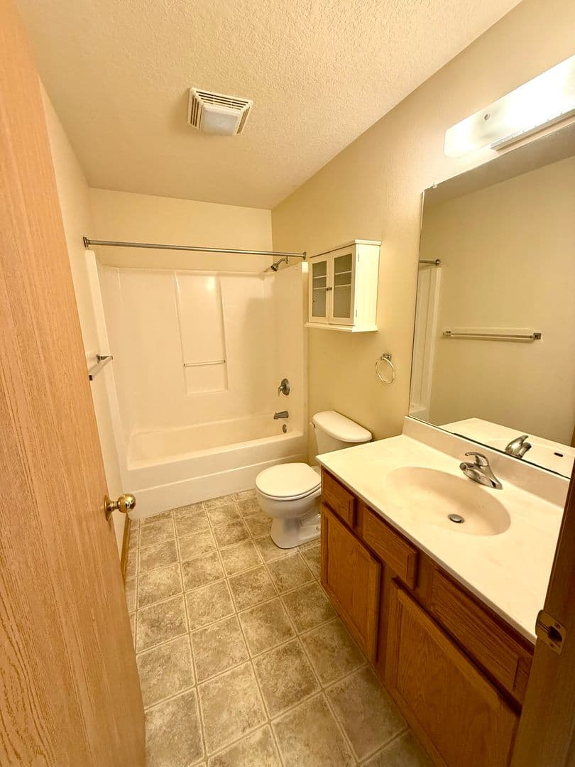 Ames Apartment: 219 Crystal St