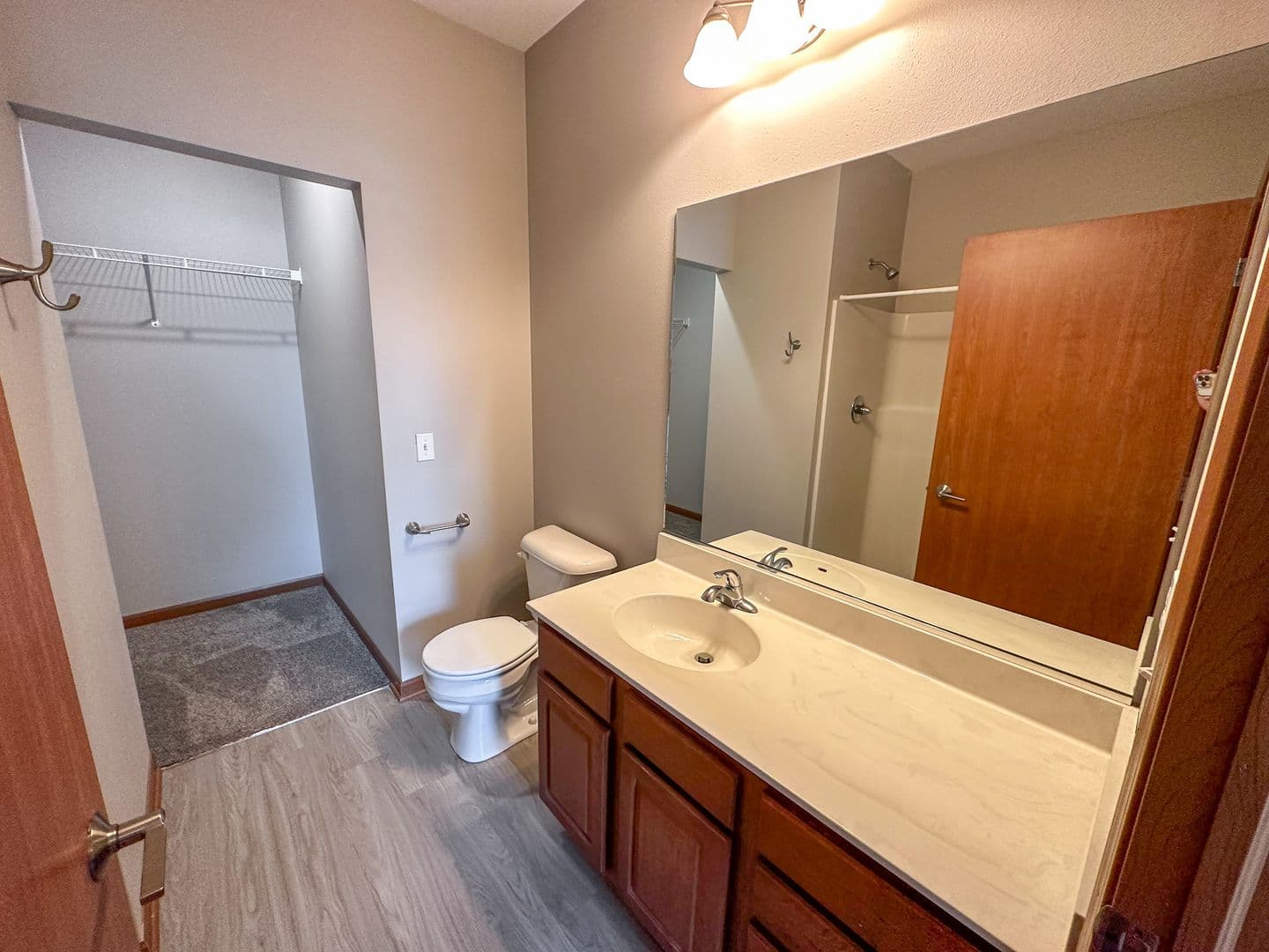 Ames Apartment: 135 Campus