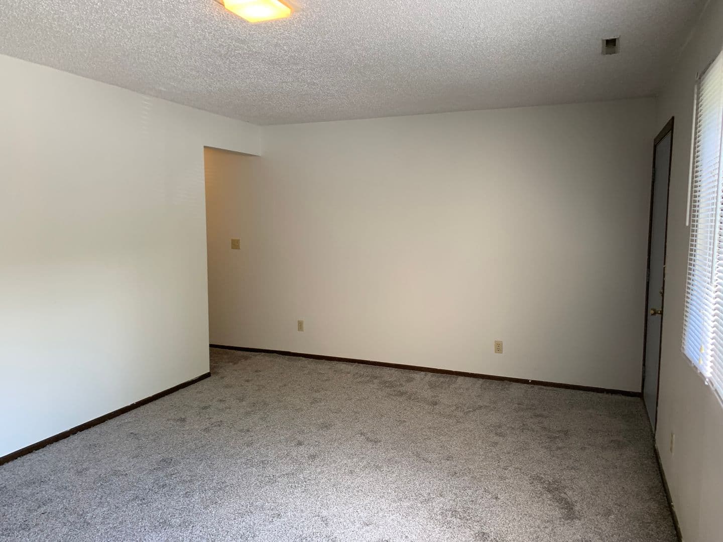 Ames Apartment: 121 Howard Ave