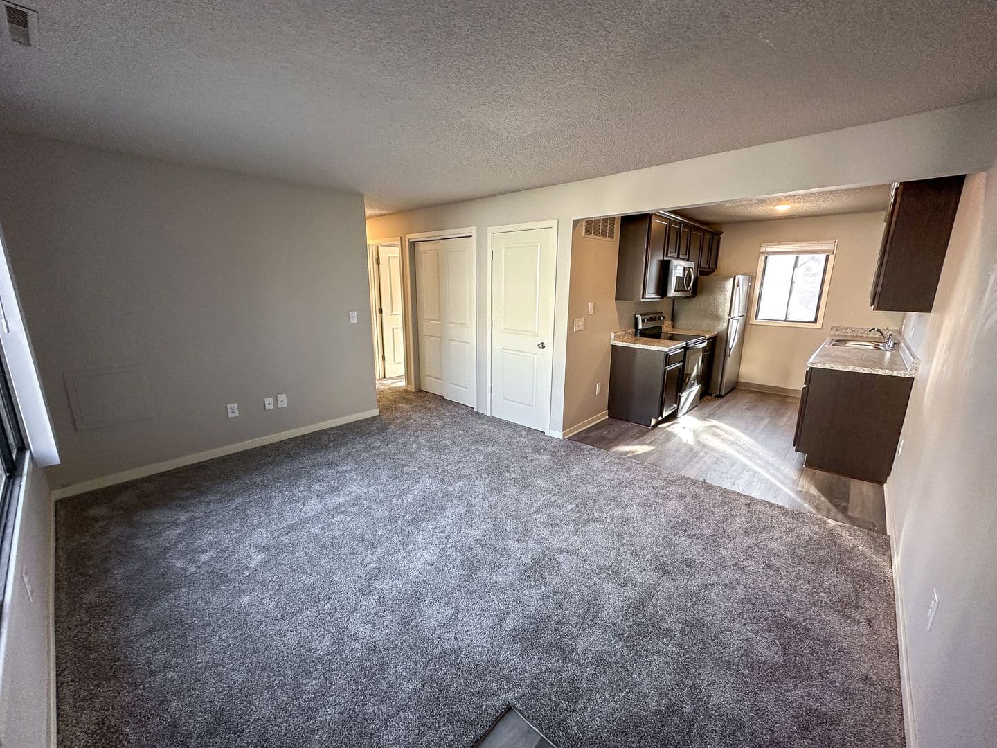 Ames Apartment: 312 Hillcrest Ave