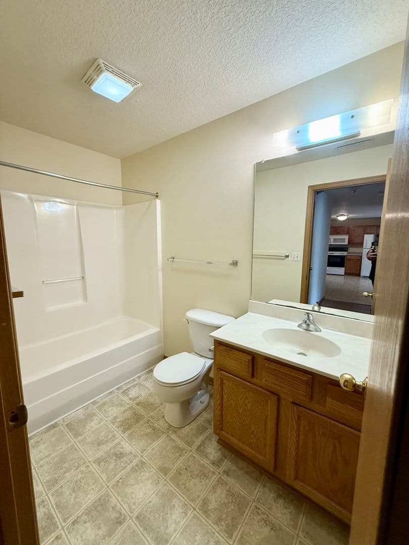 Ames Apartment: 219 Crystal St