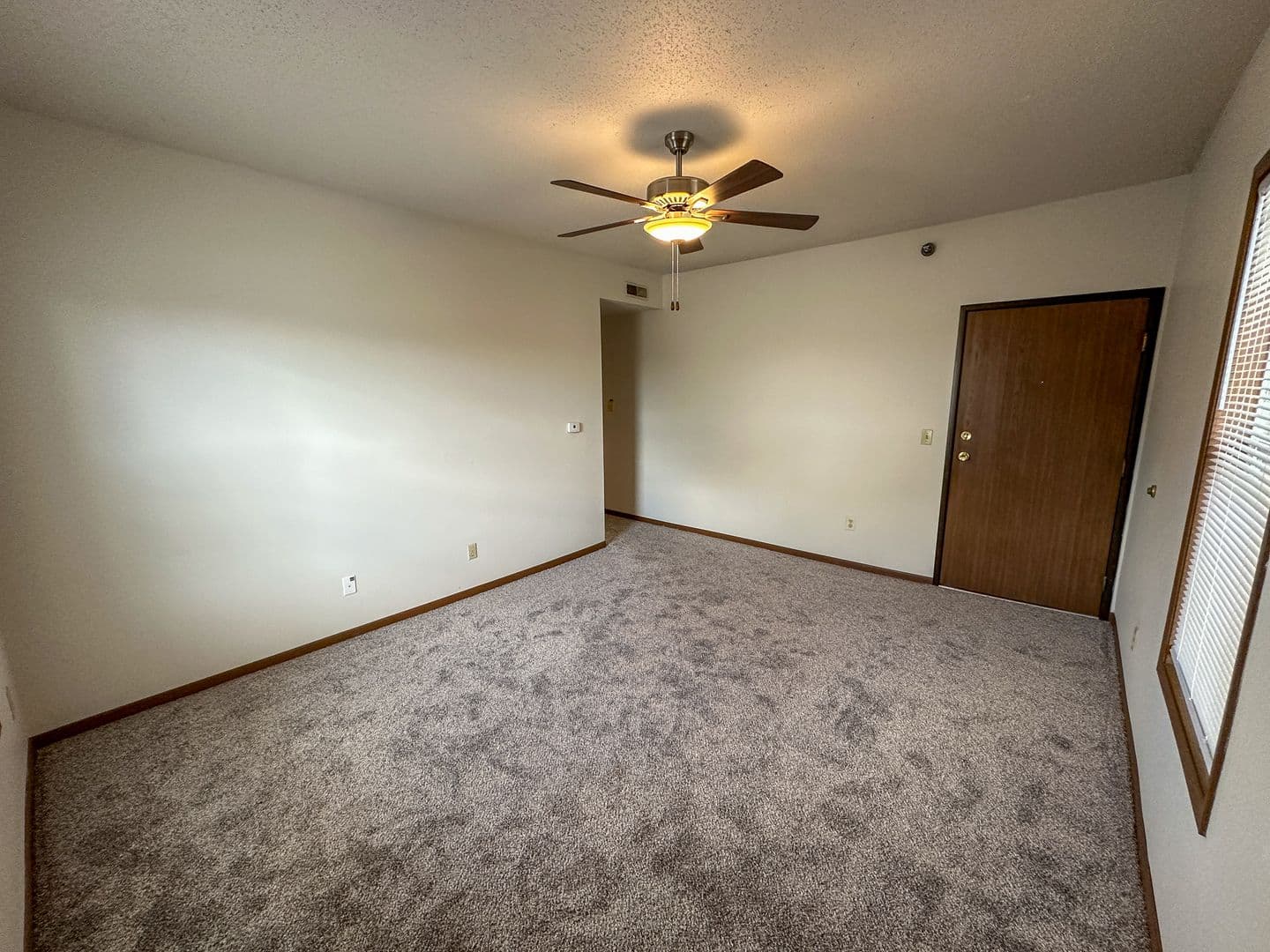 Ames Apartment: 2717 West St