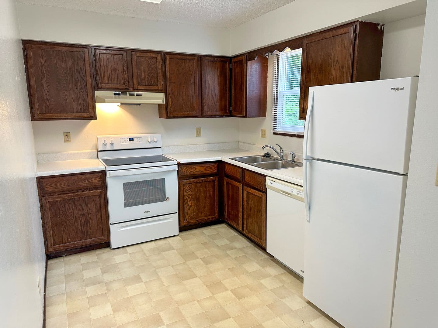 Ames Apartment: 219 Washington Ave