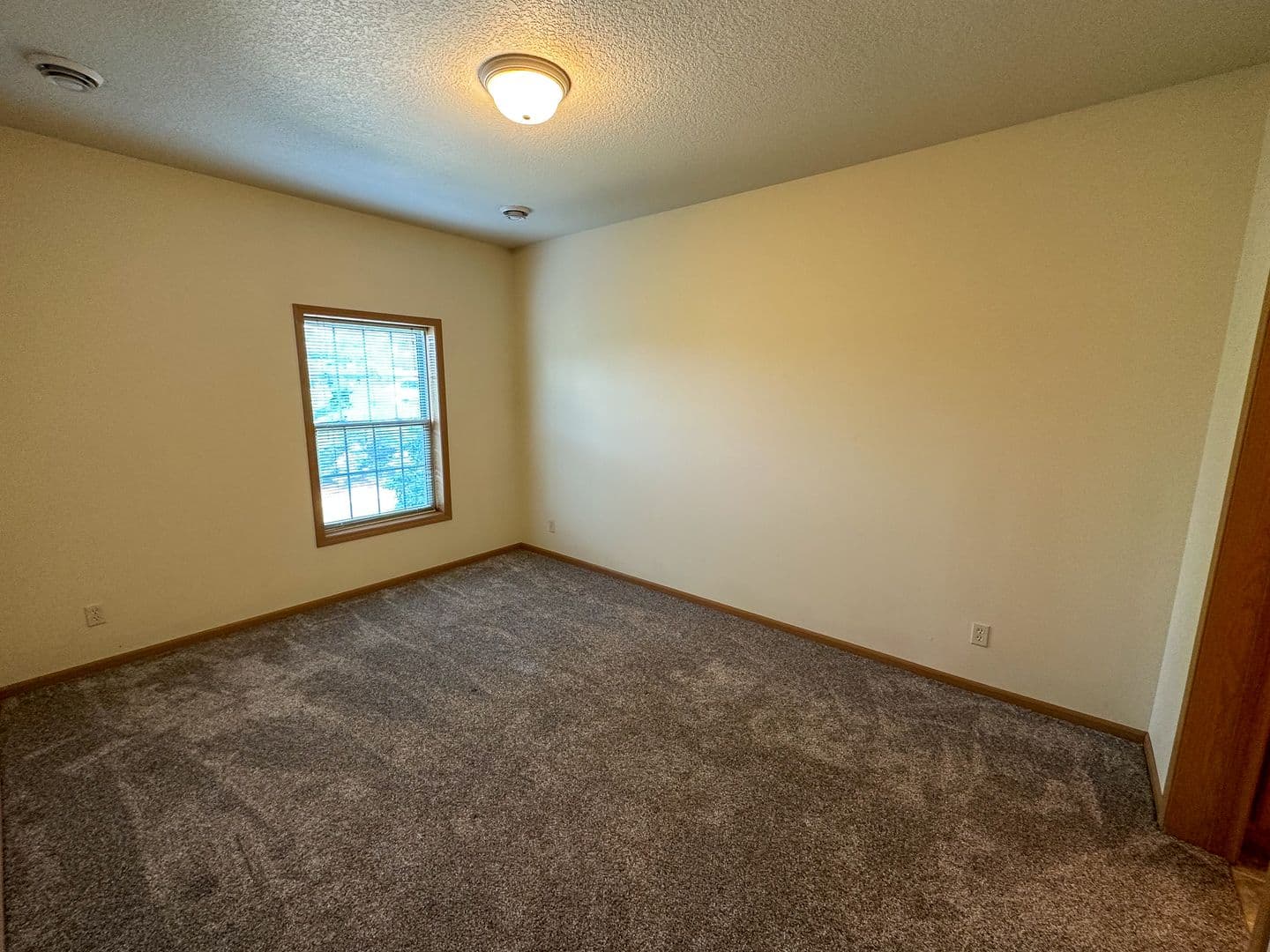 Ames Apartment: 205 Beach Ave