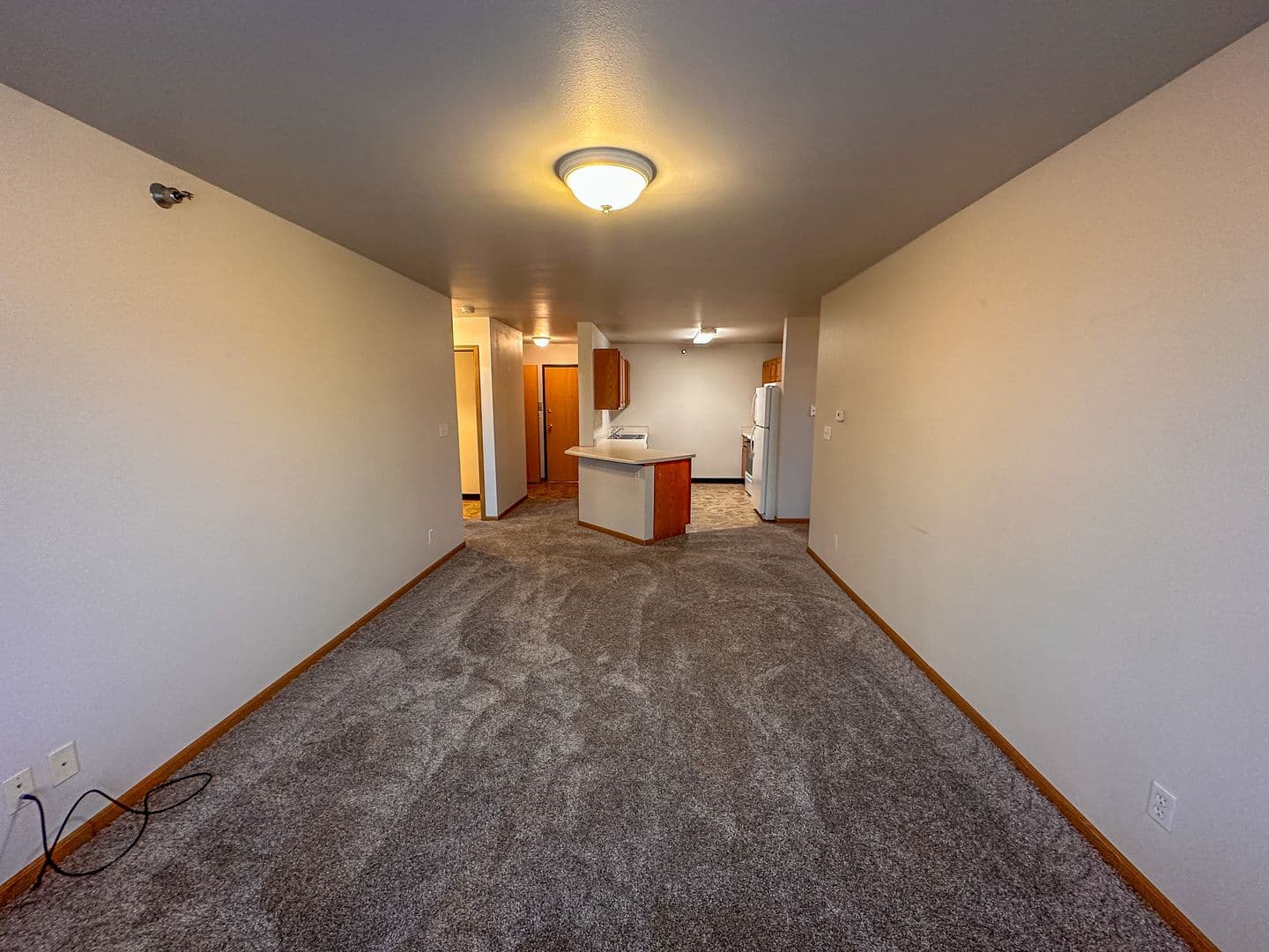 Ames Apartment: 1401 N Dakota Ave