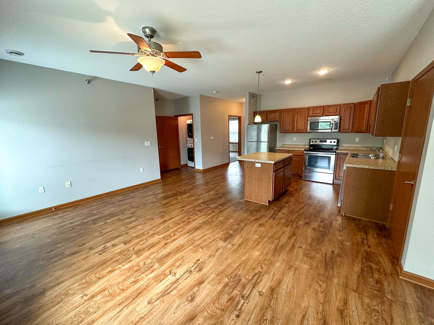 Ames Apartment: 135 Campus
