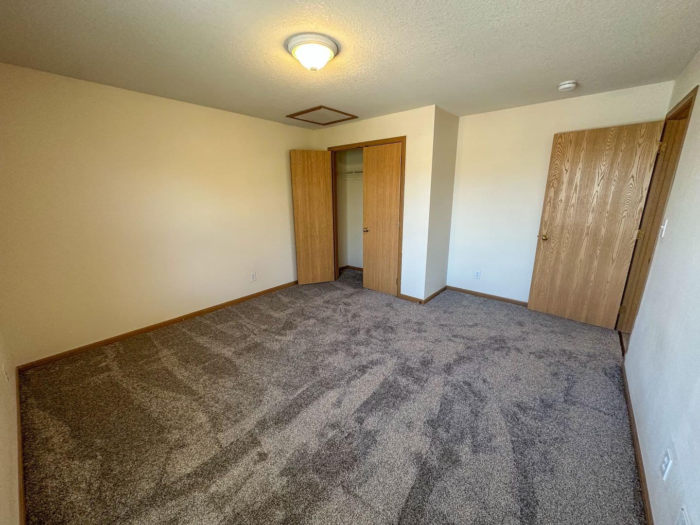 Ames Apartment: 121 Beach Ave