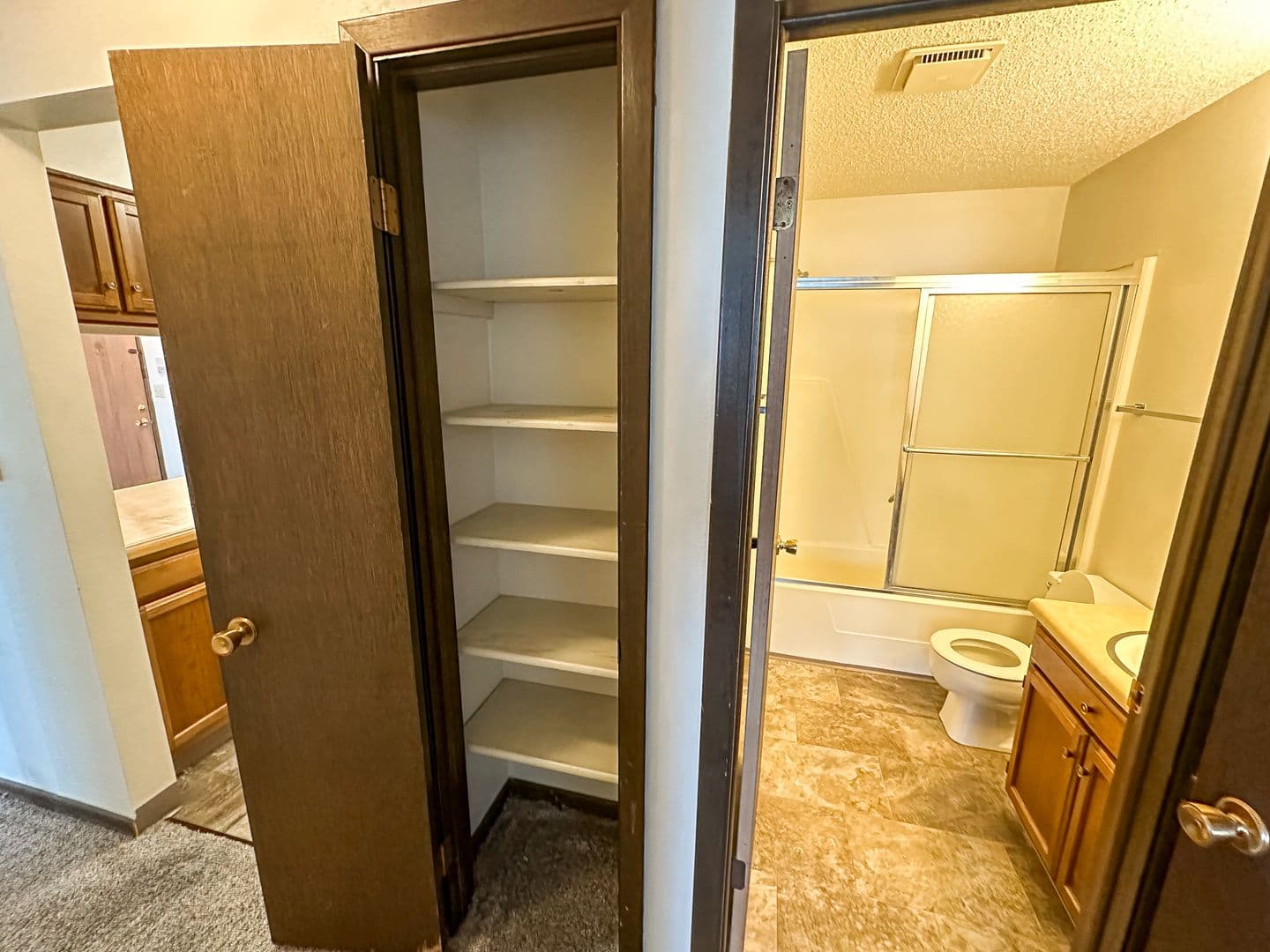 Ames Apartment: 4518 Hutchison St