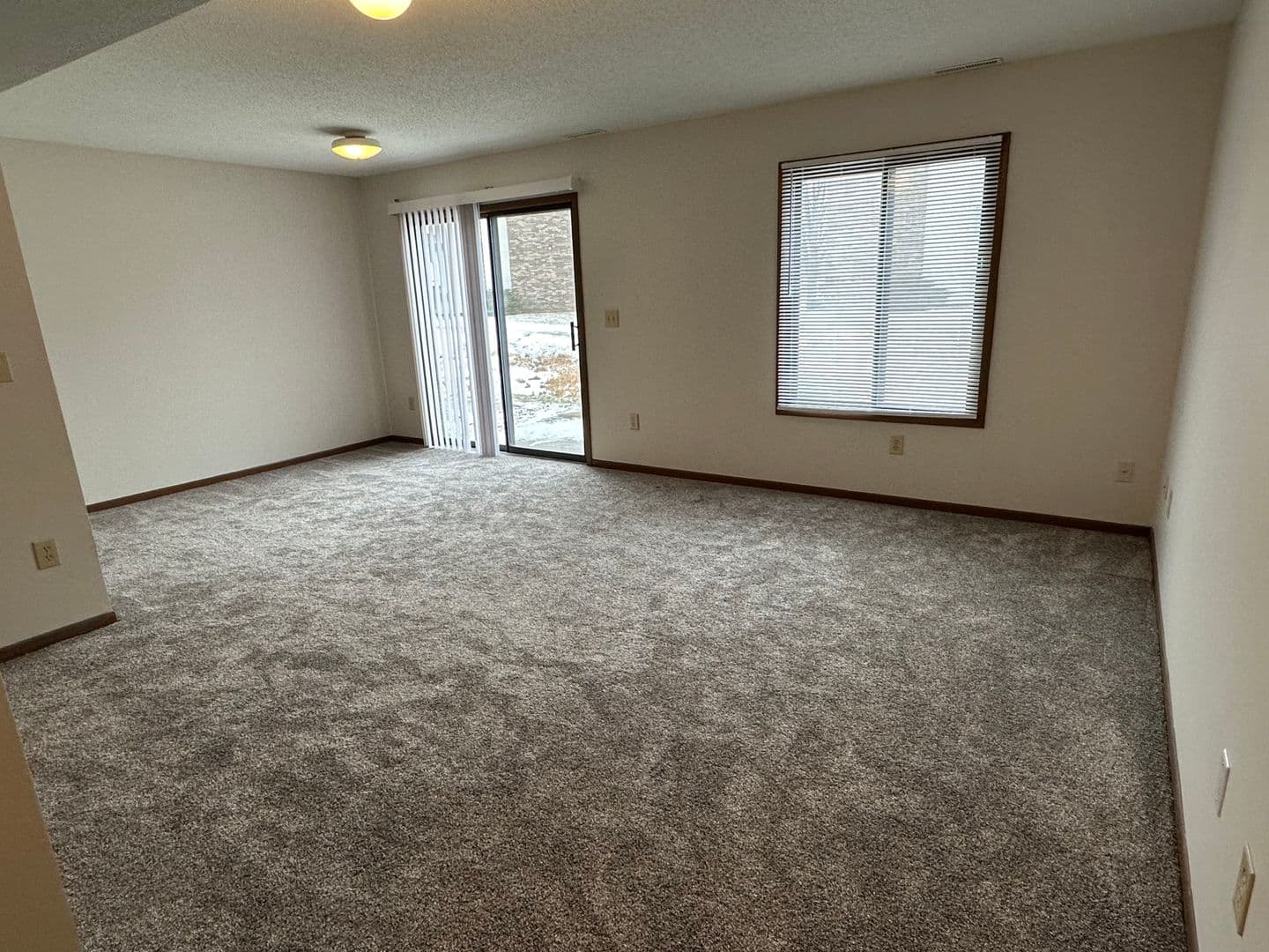 Ames Apartment: 1526 Little Bluestem Ct