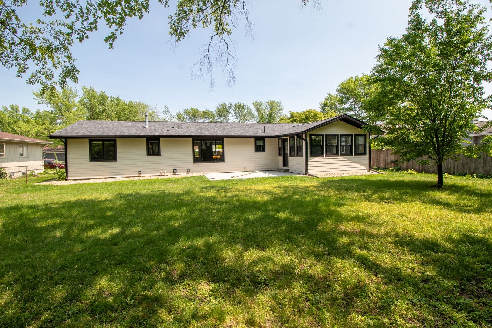 Ames House: 3419 Taft Ave